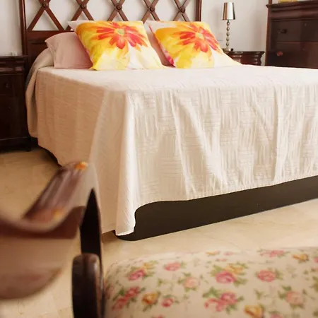 House Aparthotel *