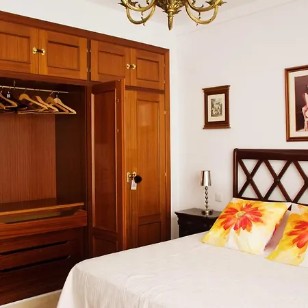 Cadiz Aparthotel